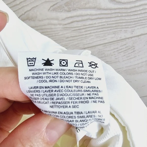 Nike Golf Tour Performance Dri-Fit Women's White Shorts NWT, size 2 - Picture 11 of 13